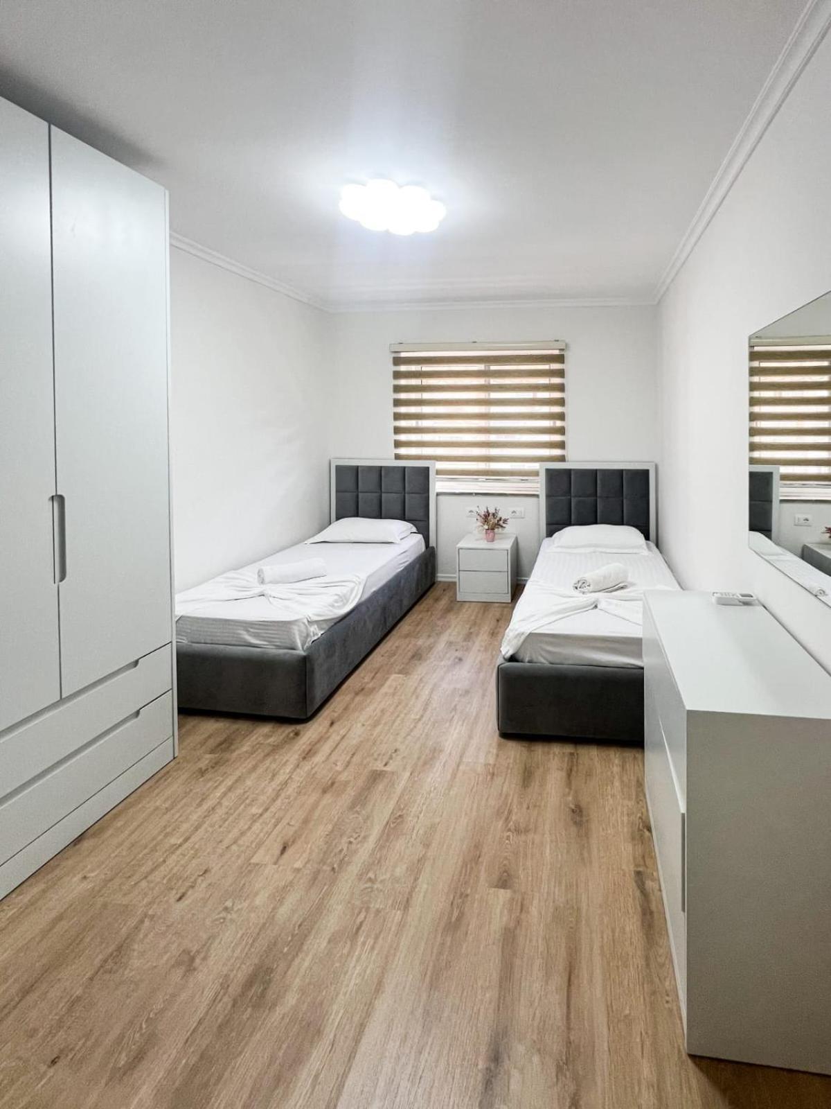 Apartmán Komuna Parisit New *