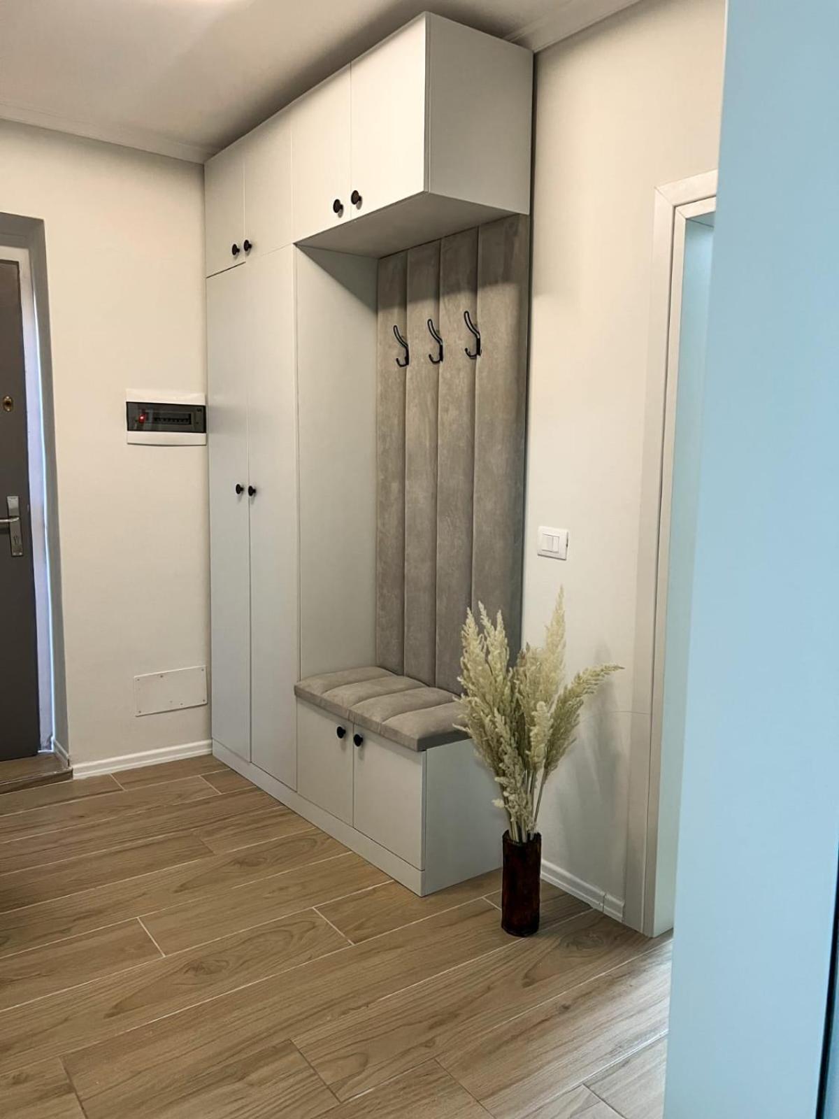 Komuna Parisit New Appartement